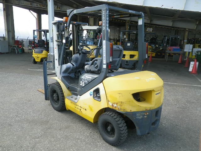 Xe nâng xăng Komatsu 2.5 tấn #332395