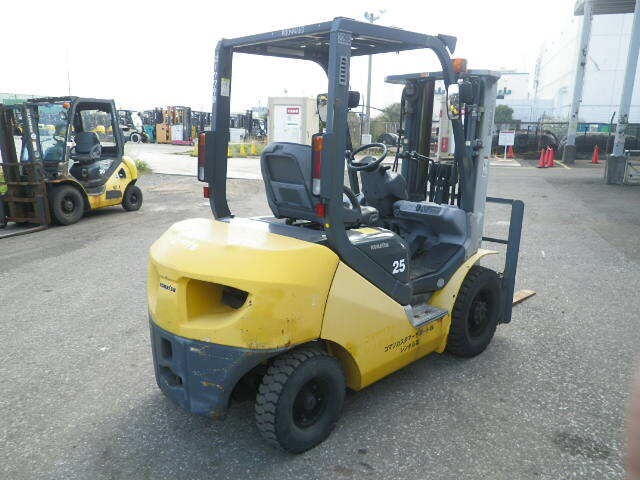 Xe nâng xăng Komatsu 2.5 tấn #332395