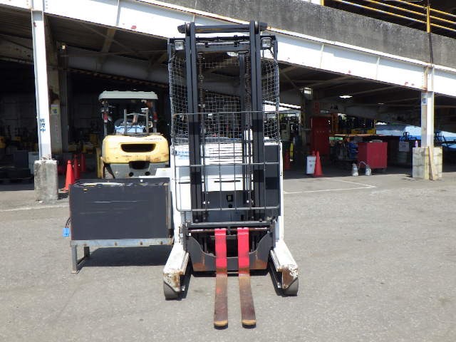 XE NÂNG ĐIỆN ĐỨNG LÁI 1.5 TẤN NICHIYU FBR15-80-370CS