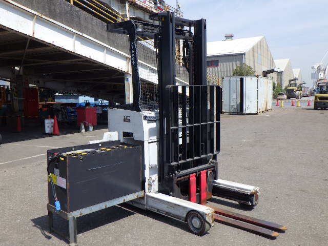 XE NÂNG ĐIỆN ĐỨNG LÁI 1.5 TẤN NICHIYU FBR15-80-370CS