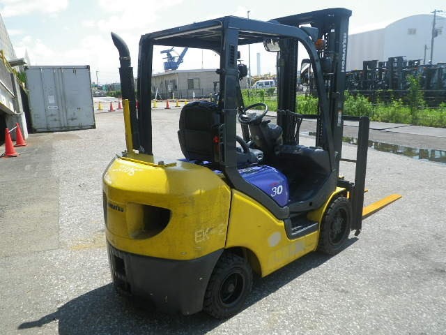 Xe nâng dầu Komatsu 3 tấn FD30NT-15