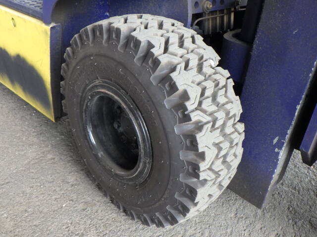 Xe nâng điện Komatsu 1.8 tấn Kẹp cuộn giấy