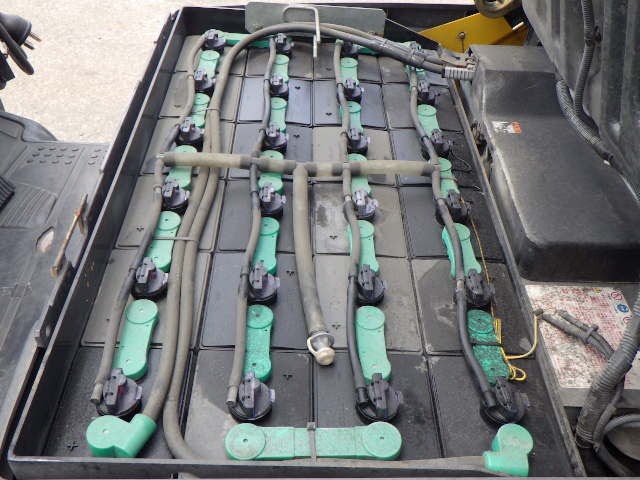 Xe nâng điện Komatsu 2 tấn FB20M-12