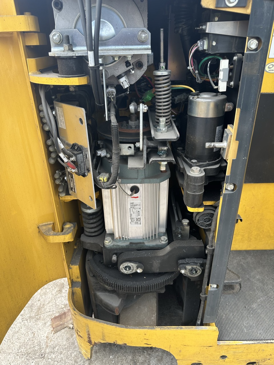 Xe nâng điện Komatsu 1.5 tấn FB15W-15-2019