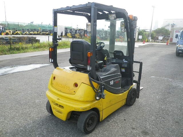 Xe nâng Komatsu 1.8 tấn # 855343