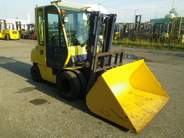 Xe nâng dầu Komatsu 2.5 tấn FD25HC-12 #541615