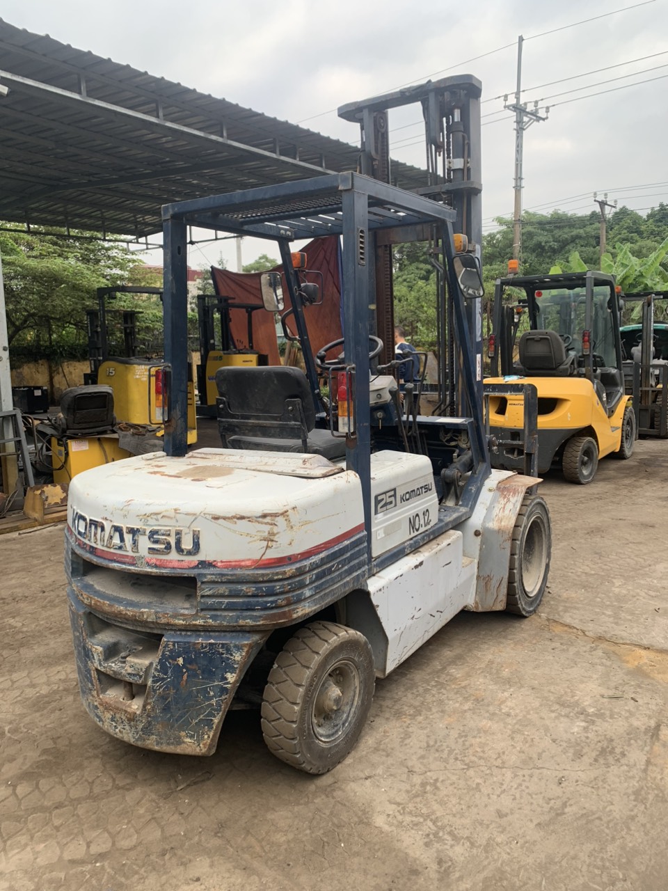 Xe nâng dầu Komatsu 2.5 tấn FD25H-11