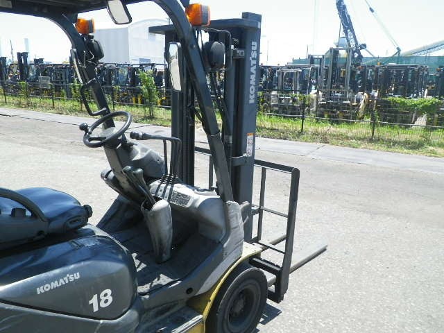 Xe nâng xăng Komatsu 1.8 tấn FG18C-20#673104