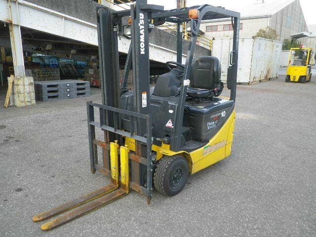 Xe nâng điện Komatsu 1 tấn # 831689