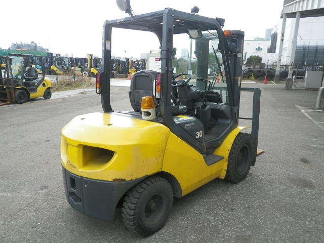 Xe nâng dầu Komatsu 3 tấn FD30C-17 #308928