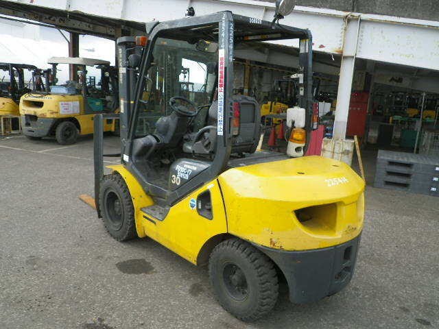 Xe nâng dầu Komatsu 3 tấn FD30C-17 #308928