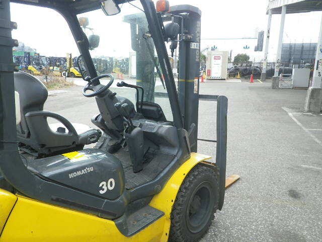Xe nâng dầu Komatsu 3 tấn FD30C-17 #308928
