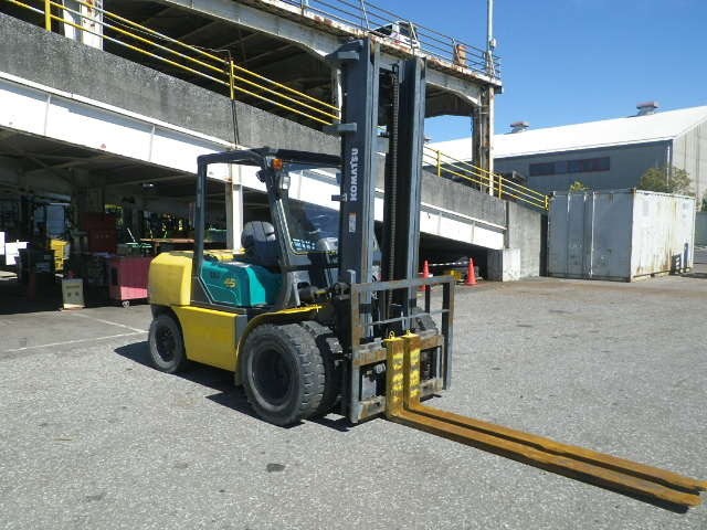 Xe nâng Komatsu 4.5 T - FD45T-8 # 111608