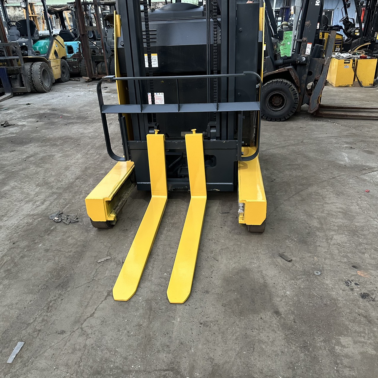 Xe nâng điện đứng lái Komatsu 2.0T#R2B 06115