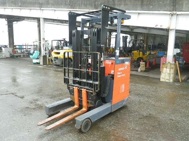 Xe nâng điện đứng lái Toyota 1.8T#7FBR18