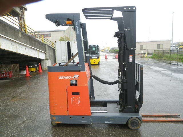 Xe nâng điện đứng lái Toyota 1.8T#7FBR18