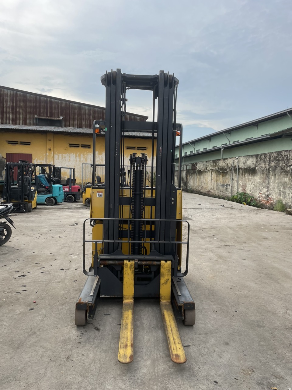 Xe nâng điện Komatsu 2.0T#FB20RL-4