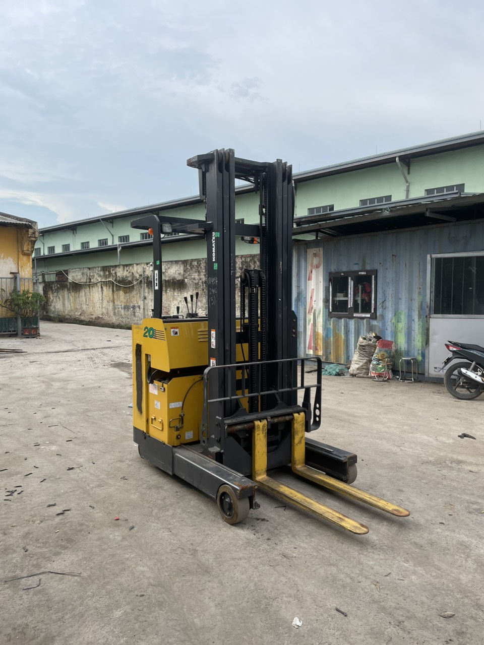 Xe nâng điện Komatsu 2.0T#FB20RL-4