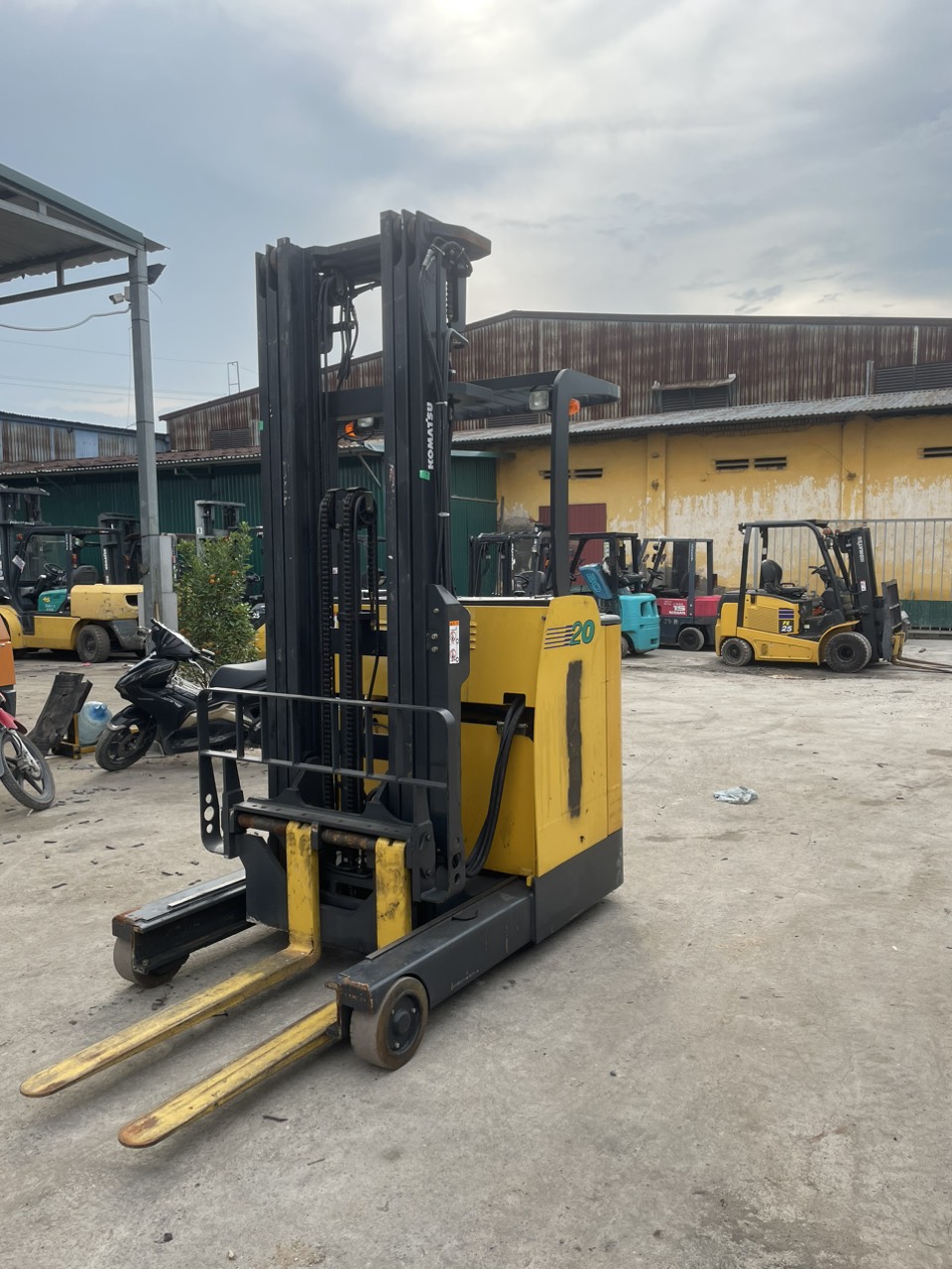 Xe nâng điện Komatsu 2.0T#FB20RL-4
