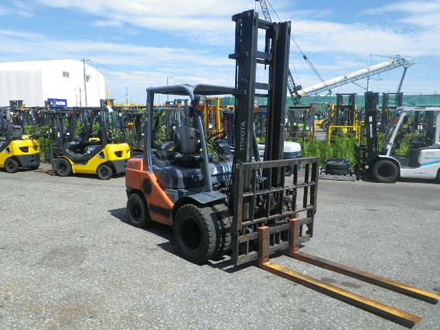 Xe nâng dầu Toyota 3.0T#02-8FD30