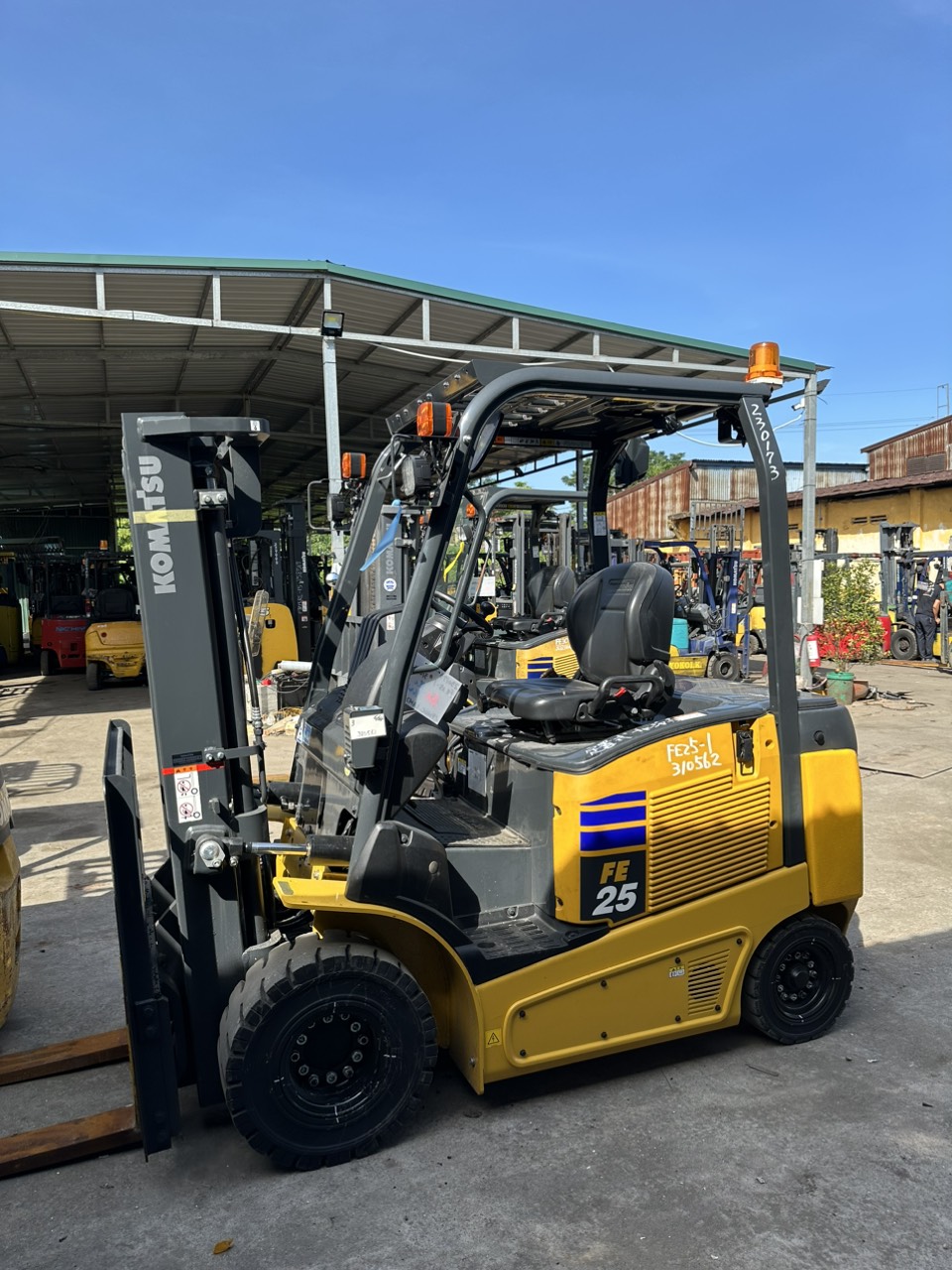 Xe nâng điện Komatsu 2.5 tấn FE25-1#305907