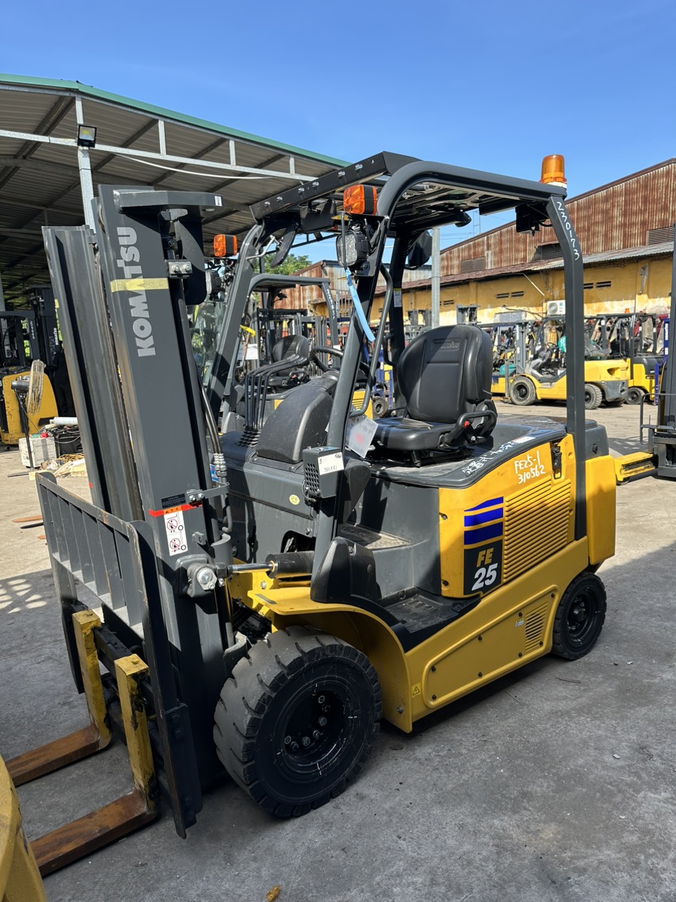 Xe nâng điện Komatsu 2.5 tấn FE25-1#305907