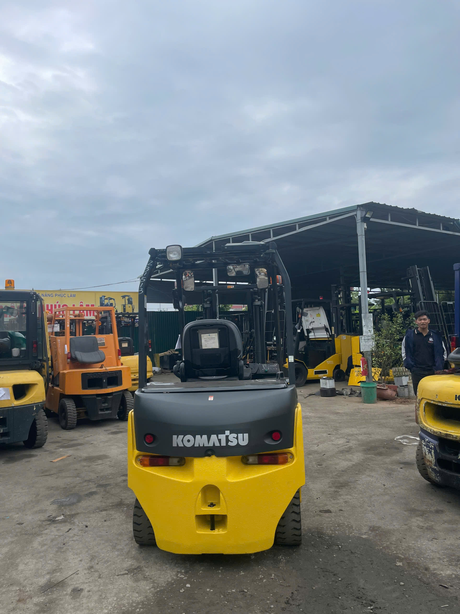 Xe nâng điện Komatsu 2.5 tấn FE25-1