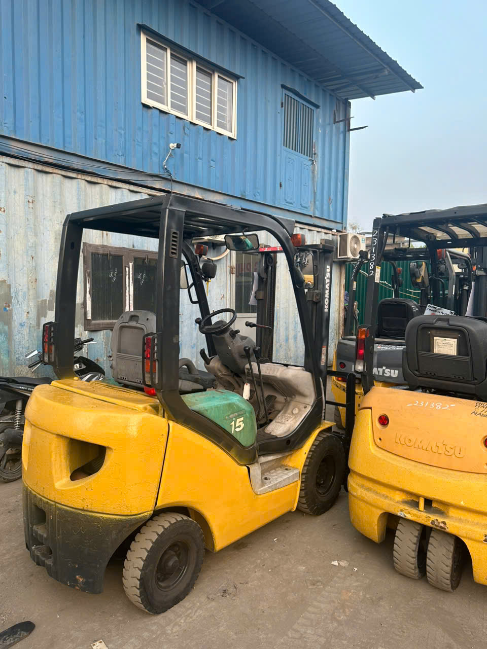 Xe nâng xăng ngồi lái Komatsu  FG15C-18