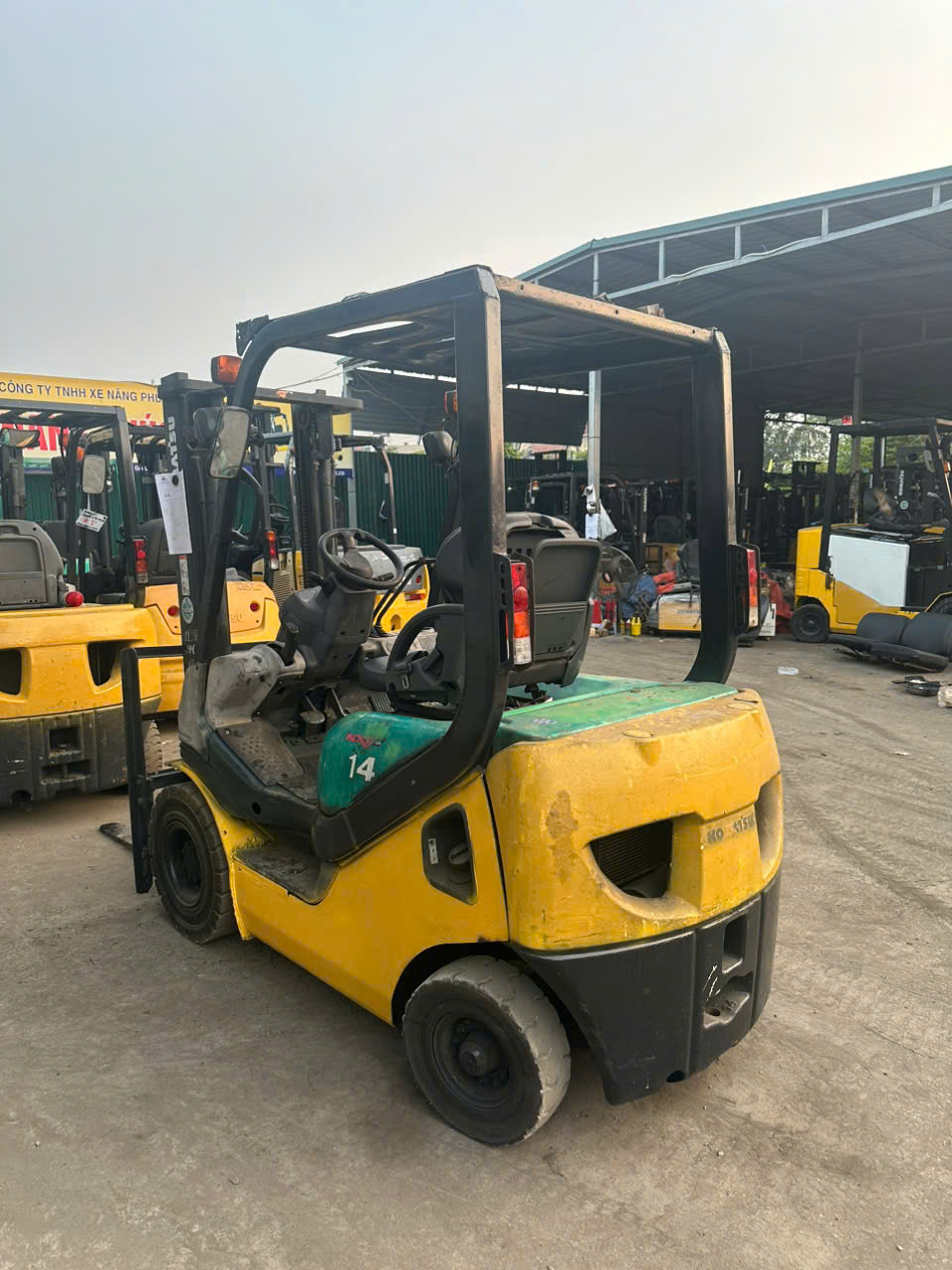 Xe nâng dầu Komatsu 1,4 tấn#FD14T-20