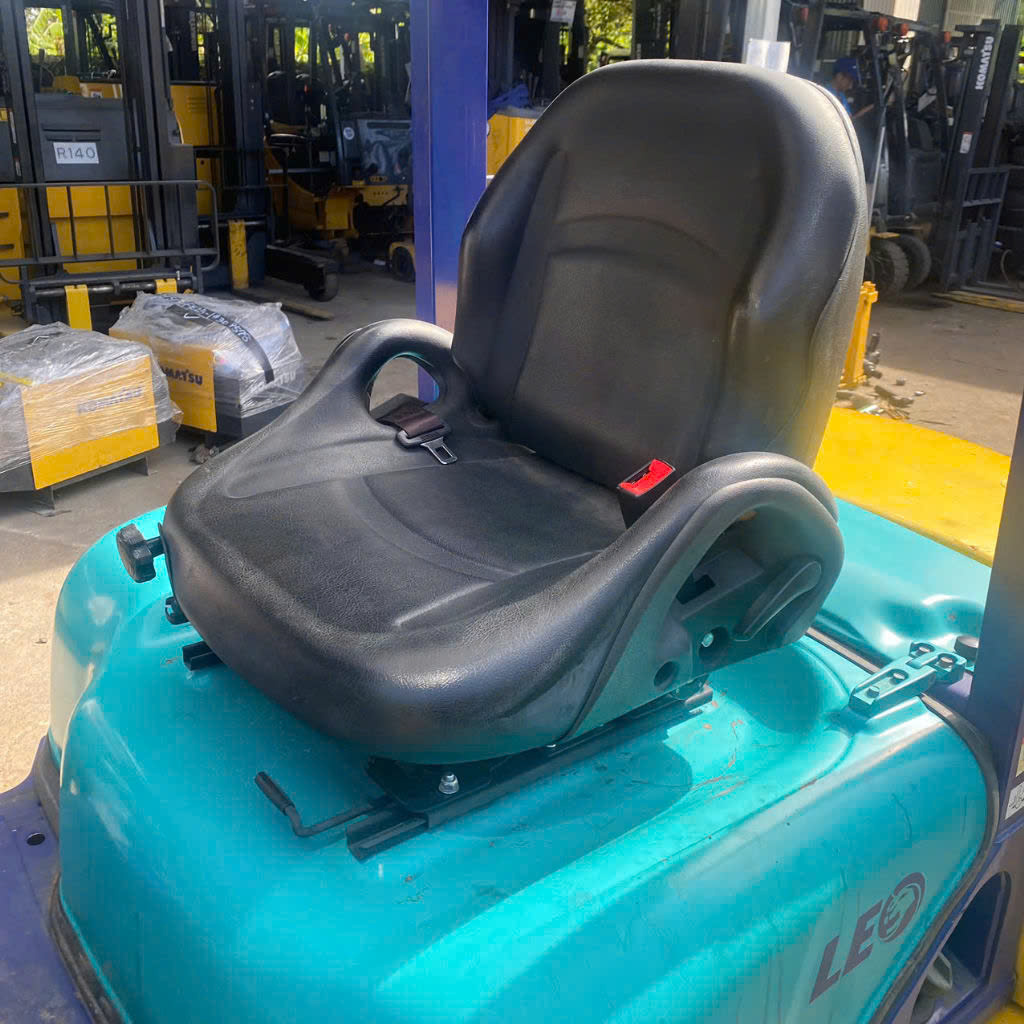 Xe nâng dầu Komatsu 2,5 tấn FD25HT-12