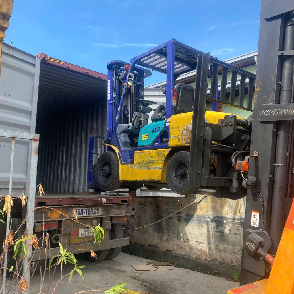 Xe nâng dầu Komatsu 2,5 tấn FD25HT-12