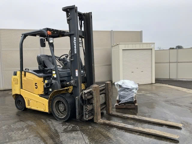 Xe nâng điện Komatsu 3.0T #304790