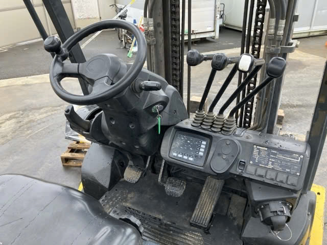 Xe nâng điện Komatsu 3.0T #304790