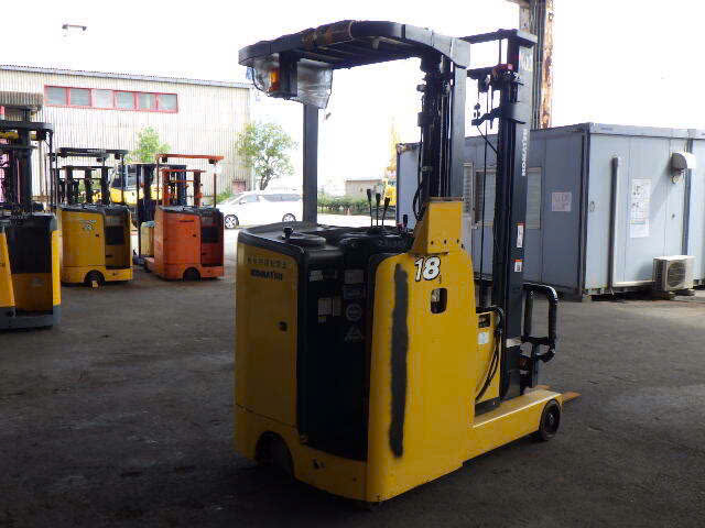 Xe nâng điện đứng lái Komatsu 1,8 tấn #154733