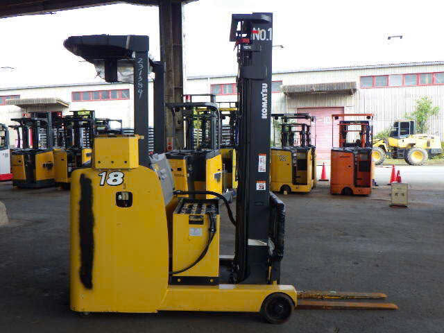 Xe nâng điện đứng lái Komatsu 1,8 tấn #154733