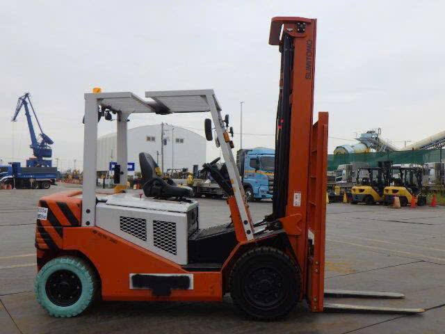 Xe nâng điện sumitomo 4 tấn năm 2019