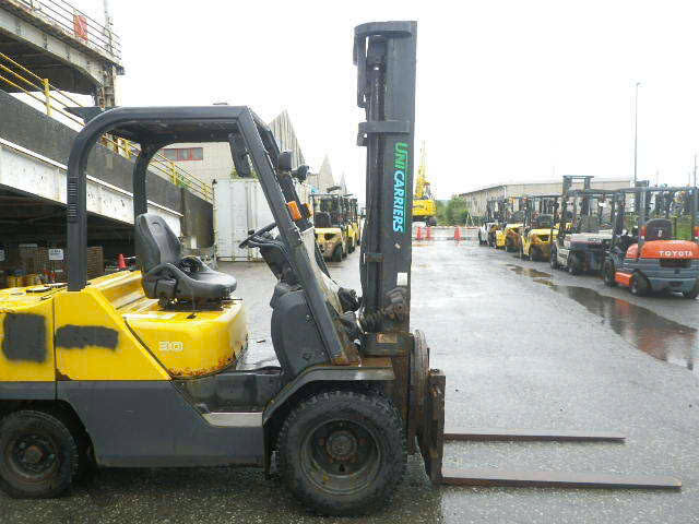 Xe nâng xăng unicarier 3.0T#FHGE30T5