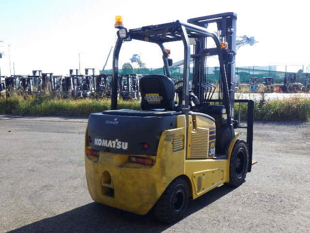 Xe nâng điện Komatsu 3.0T #304219