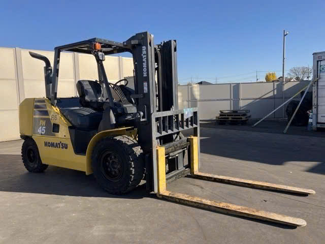 Xe nâng dầu Komatsu 4.5T# 140701