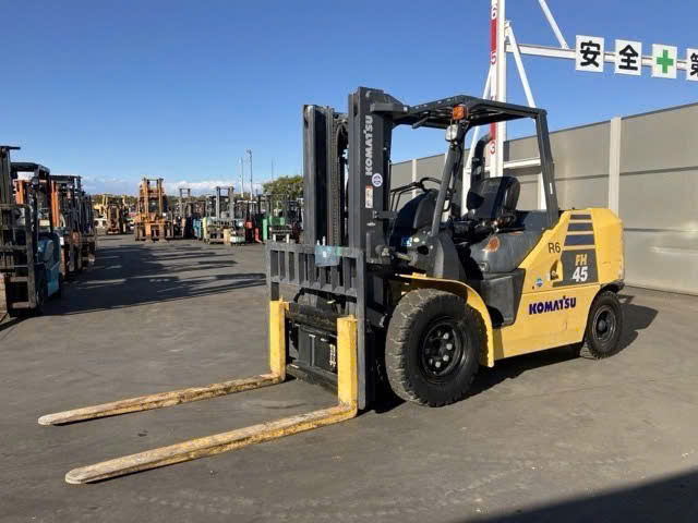 Xe nâng dầu Komatsu 4.5T# 140701