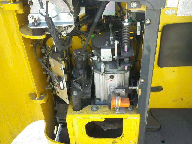 Xe nâng điện Komatsu 1.5 tấn đứng lái 2018