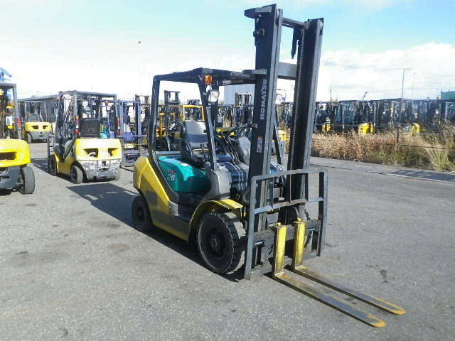 Xe nâng dầu Komatsu 2.5 Tấn -16  #748100