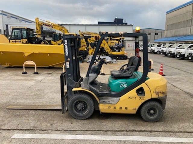 Xe nâng dầu Komatsu 2.5 Tấn -16  #711337