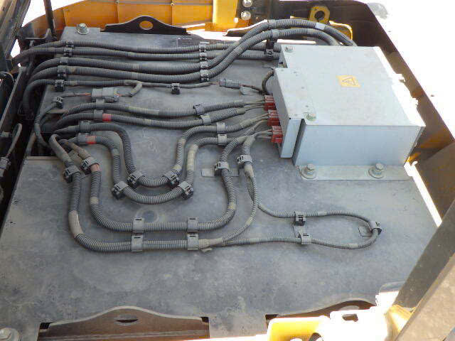 Xe nâng điện Komatsu 2.5 tấn FE25-1 #