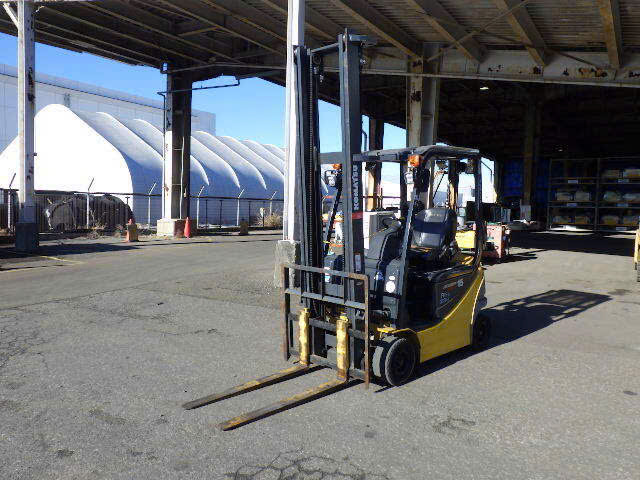 Xe nâng điện Komatsu 1.5T 857503 -  FB15-12