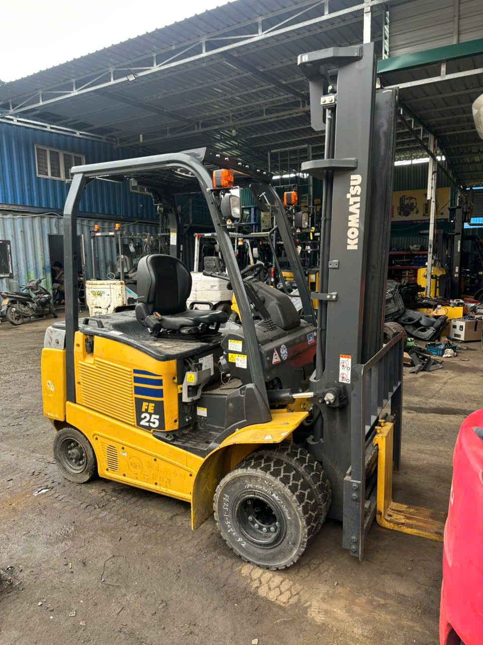 Xe nâng điện Komatsu 2.5 tấn FE25-1/309592