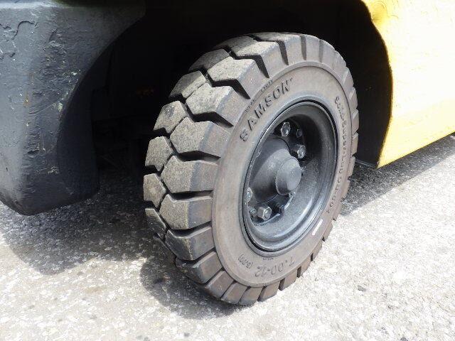 Xe nâng dầu Komatsu 4 tấn FD40T-7#102499 sản xuất năm 2000