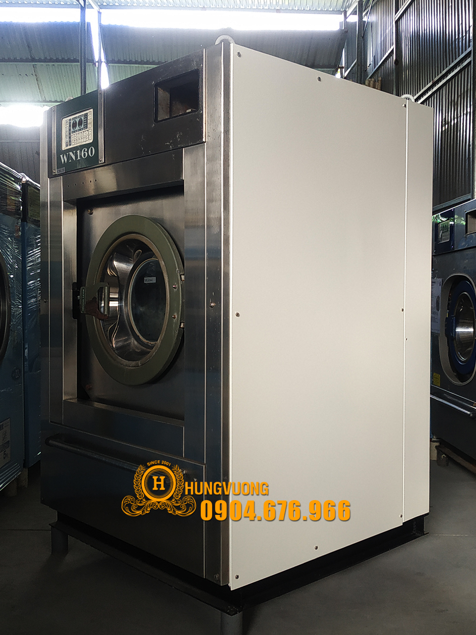 Mặt bên máy giặt công nghiệp OKAMURA WN160, 16kg, chống rung, biến tần, Nhật