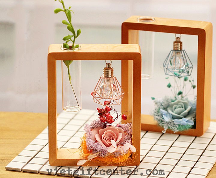 Khung trang trí bàn hoa hồng