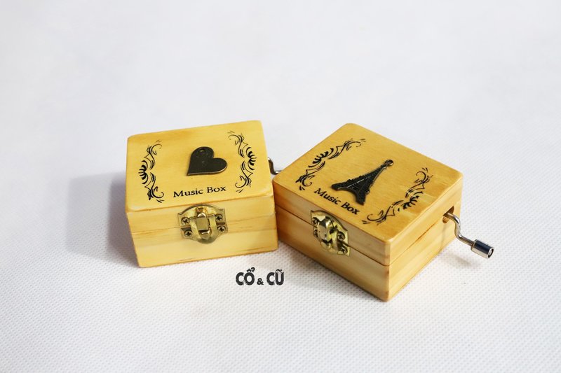 hộp nhạc gỗ tặng bạn gái
